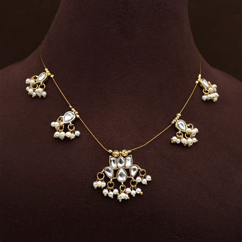 JADAU KUNDAN LOTUS PETALS INVISIBLE NECKLACE - WHITE