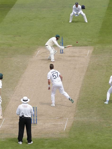 Brumbrella: England’s innovative Ashes field set-up