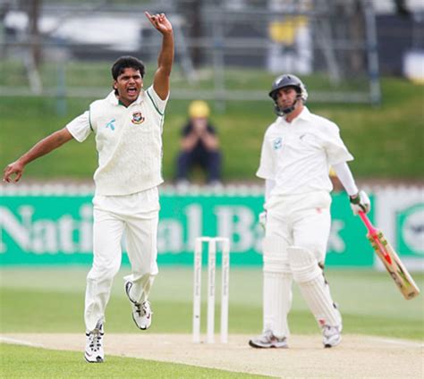 Stephen Fleming drives through the off side | ESPNcricinfo.com