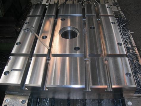 Lower Plate Manufacturer | C.V.C. srl Milan