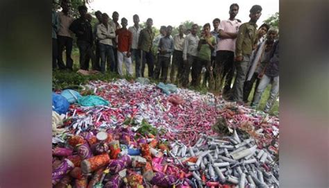 5 killed in explosion in illegal cracker unit in UP - IBTimes India