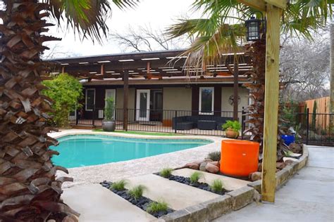 Private Pool Paradise in South Congress - Houses for Rent in Austin ...