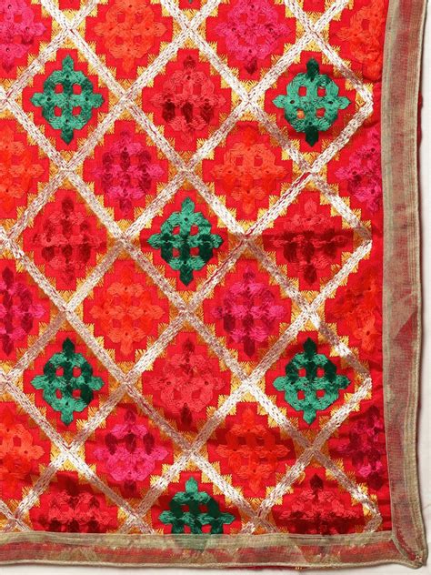 The Heavy Embroidered Phulukari Dupatta – Weavers Villa