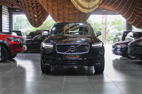 Volvo XC 90 R-Design D5 - S K Car Lounge