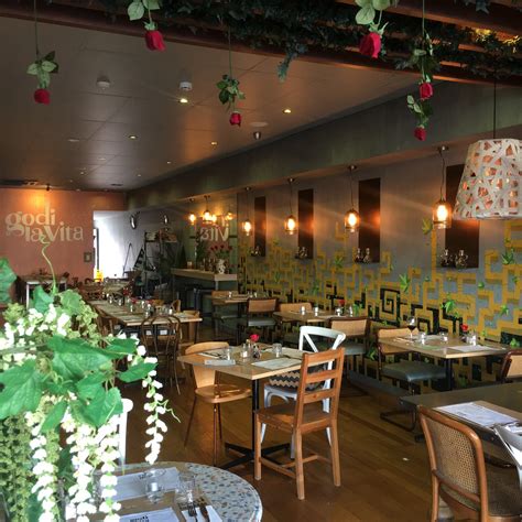 ArtStation - Godi La Vita Restaurant