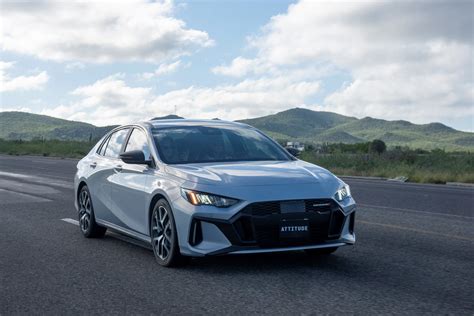 Llega el Dodge Attitude 2025 con más potencia y tecnología avanzada - Player1.mx