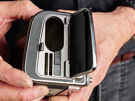 Hands-on with the Hasselblad CFV II 50C and 907X | TrendlyNews | # ...