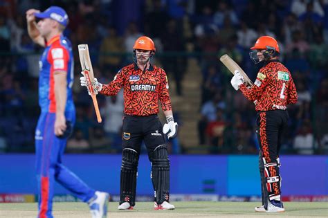 World Record alert! SRH smash 125/0 in 6 overs to claim highest score ...