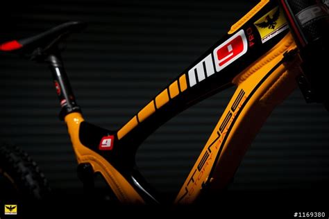 intense 951 or M9 選擇? - Mobile01