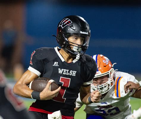 Healthy ’Hounds host Grand Lake | American Press