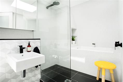 White On White Bathroom Tile Ideas - art-jiggly