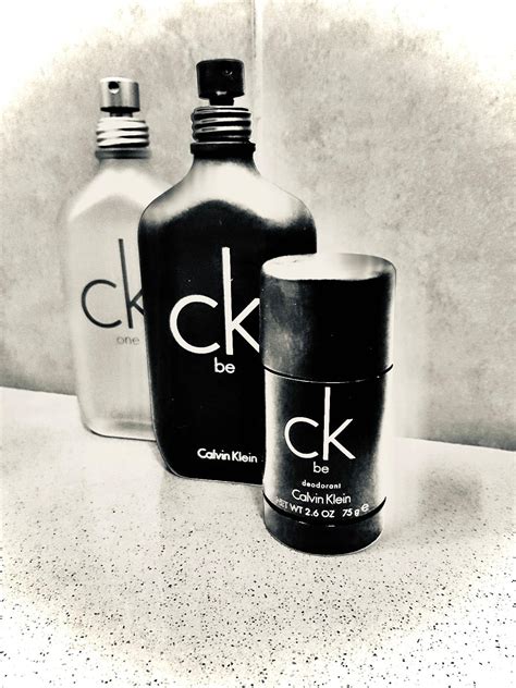 CK One Calvin Klein parfum - un parfum unisex 1994