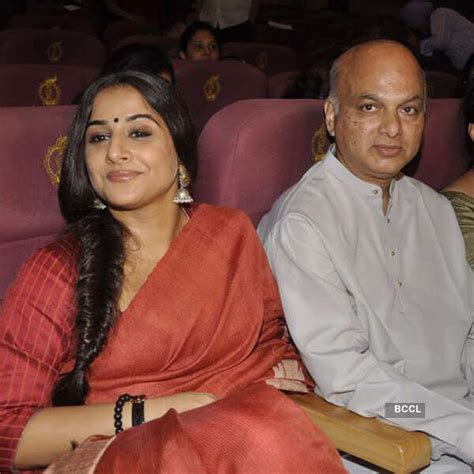 Vidya Balan with Pandit Satish Vyas sit in the audience during Ustad ...