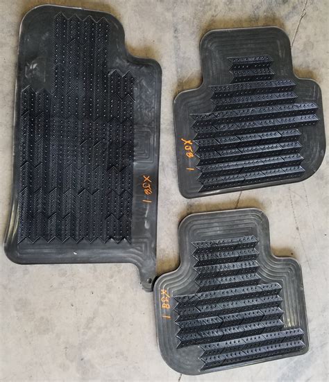 1998 to 2003 Jaguar XJ8 XJR VDP Floor Mat Set of 3 Rubber with Emblem