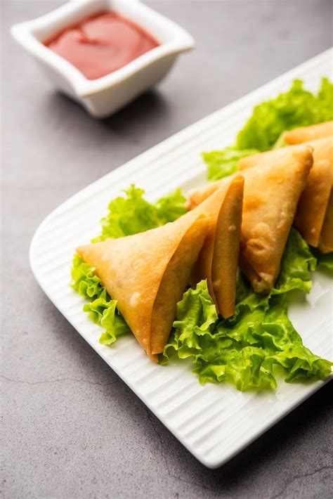 Chicken samosa roll Images - Free Download on Freepik