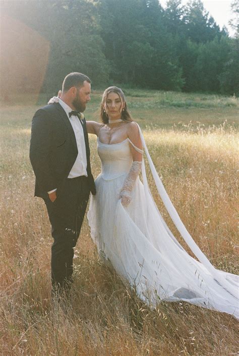 Cinq Wedding Dress Save 45% - Stillwhite