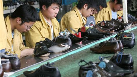 进退两难 温州鞋厂老板感叹“生不如死” | 订单 | 工厂 | 经济 | 新唐人电视台