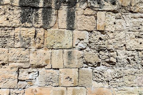 Latar belakang Latar Belakang Konstruksi Dinding Bata Kuno Usia ...