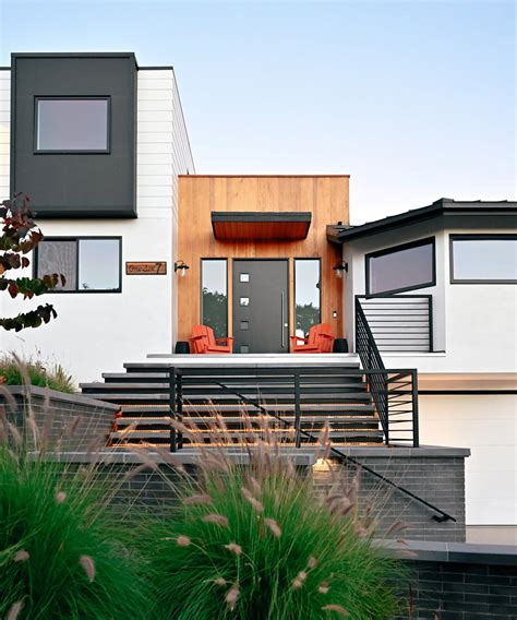Modern Beach House Exterior