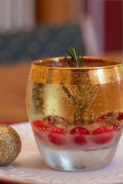 The Snow Globe Cocktail - How To Make The Festive Drink That Everyone's ...