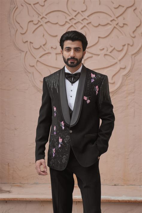 Shop Designer Wedding Suits for Men | Tailored Wedding Suits Online