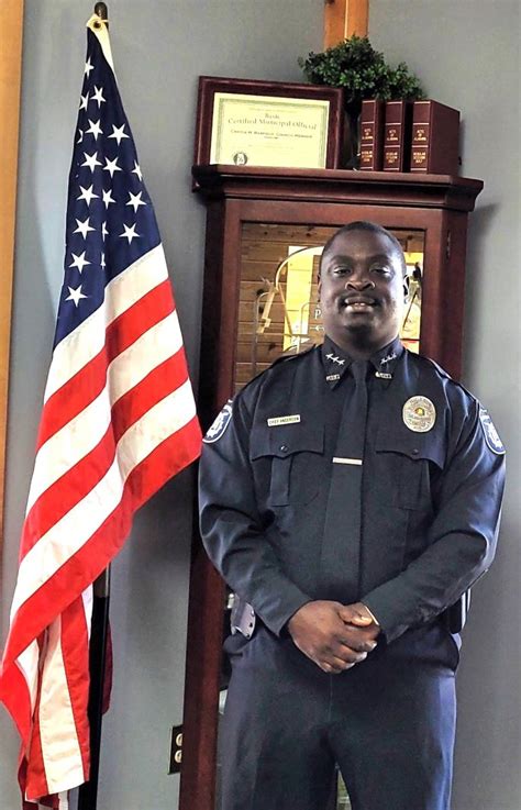 Politician with Police Office 的图像结果