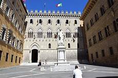 azioni monte dei paschi di siena monte dei paschi di siena perdite da 1 miliardo di azioni monte dei paschi di siena monte dei paschi di siena perdite da 1 miliardo di