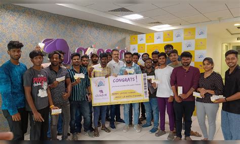 Minmini App distributes IPL match tickets to the winners of #minminiCSK ...