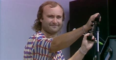 Phil Collins Performs Iconic Song At Live Aid 1985 - Viral Videos Gallery
