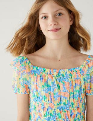 Floral Top & Skirt Outfit