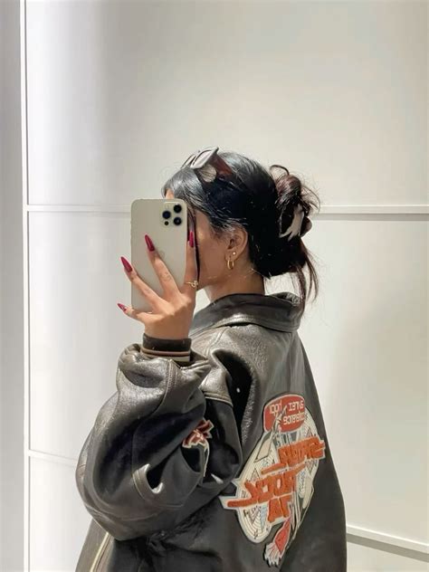 Pin by lín🦋 on icon‘ in 2025 | Insta photo ideas, Selfie ideas ...