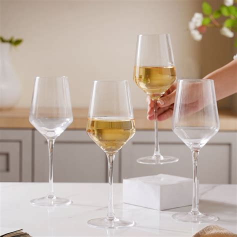Classic Wine Glass Set of 4 Online - Premium Wine Glass | Nestasia