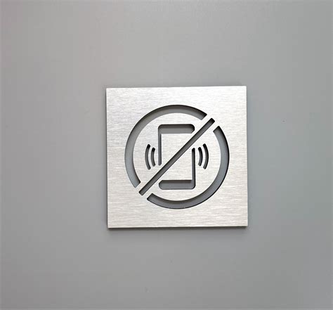 Phone. Sign Using Holes 的图像结果