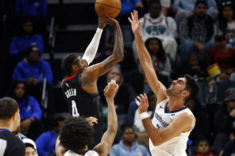 Rockets trim Grizzlies in matchup of Western powers