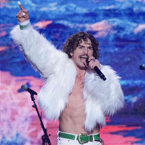 Benson Boone's Style Transformation, from Normcore 'American Idol ...