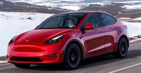 Tesla Model Y Rolls Over 7-Times Yet All Passengers Safe: Elon Musk ...