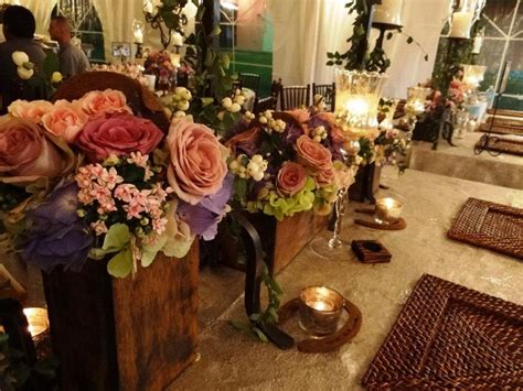 Table Setting Country Style 的图像结果