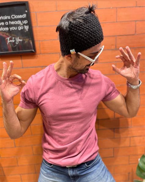 Half Sleeves Basic T-shirts – Likera