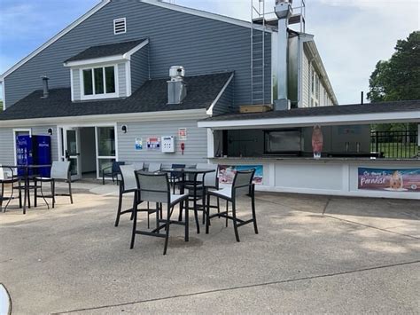 Aiden By Best Western Cape Cod - West Yarmouth Pool: Pictures & Reviews ...