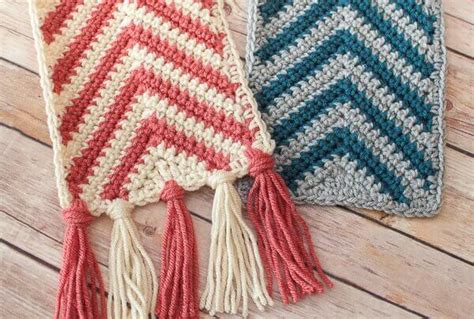 Chevron Ripple Scarf Crochet Pattern | Petals to Picots