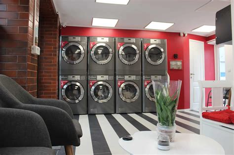 Smart Laundry Lounge Bacau - LG Pro Laundry