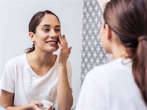 Your Guide To Treating Skin Burns Caused By Using Cosmetic Products ...