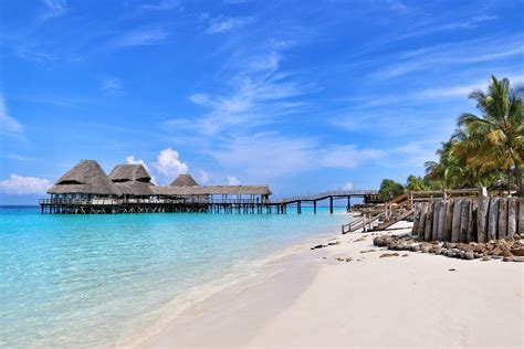 https://www.flightcentre.co.za/sites/flightcentre.co.za/files/beaches-of-zanzibar-header-image.jpg?utm_source=chatgpt.com