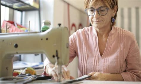 Image result for How to Solve Sewing Machine Bottom Thread Catching Problem