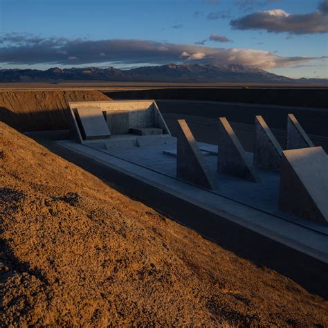 Michael Heizer Land Art