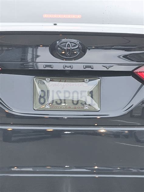 Seeing a lot of (illegal) license plate covers, isn't this something ...