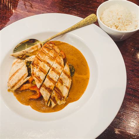 Gallery - Uncle Lee's Asian Bistro