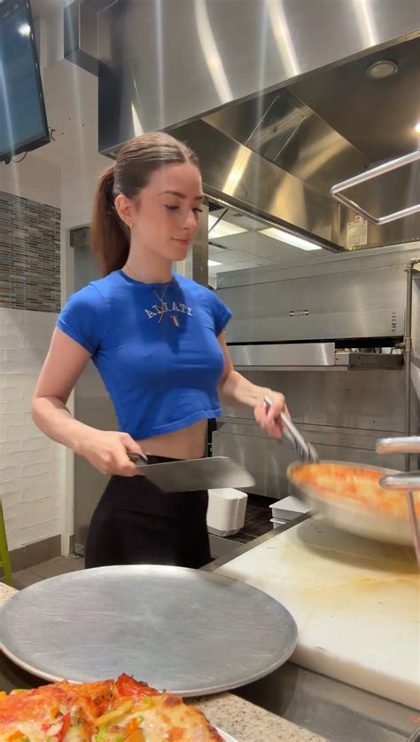 Giulia Bruno (@giuliapizza) - Urlebird