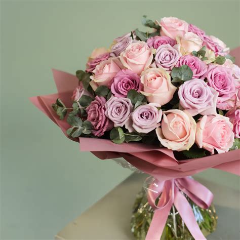 Sweet Embrace – Flower Power India