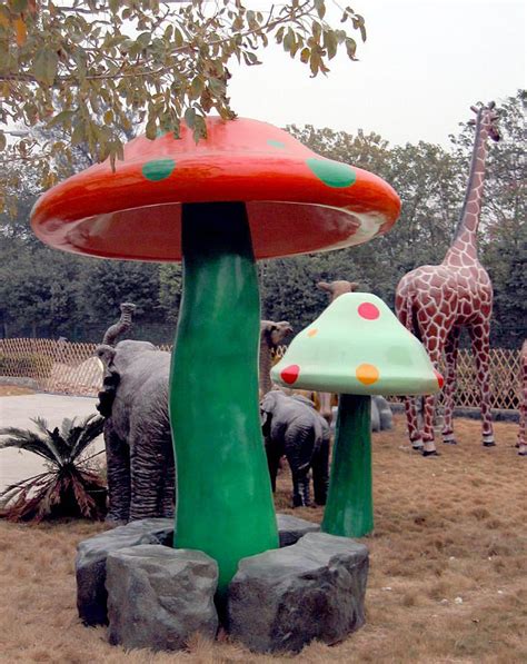 玻璃钢彩绘蘑菇雕塑户外园林景观植物摆件道具装饰_满天下艺术雕塑-站酷ZCOOL